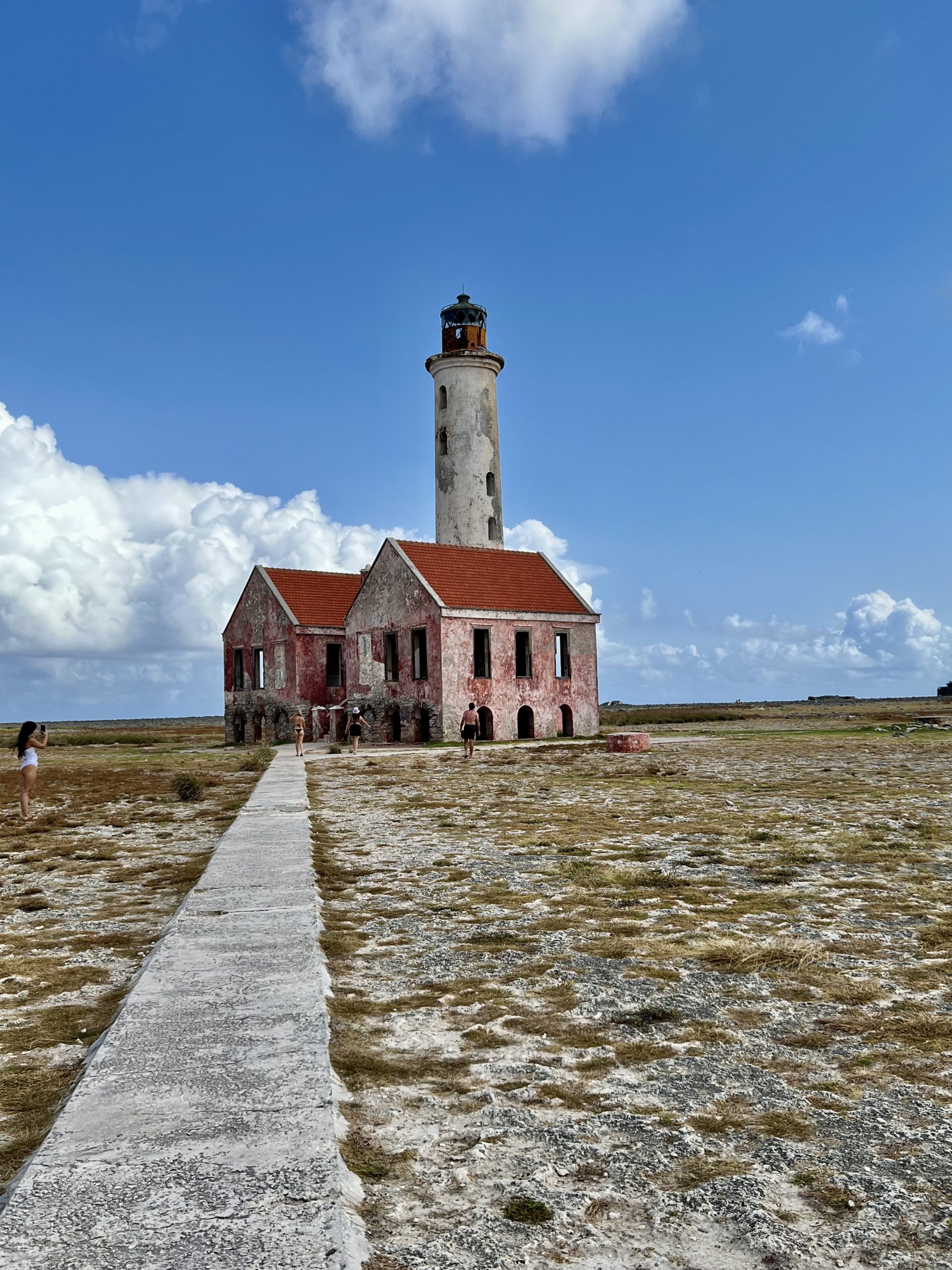 Curaçao, a captivating tropical paradise in the Caribbean, showcasing its vibrant charm and stunning natural beauty.