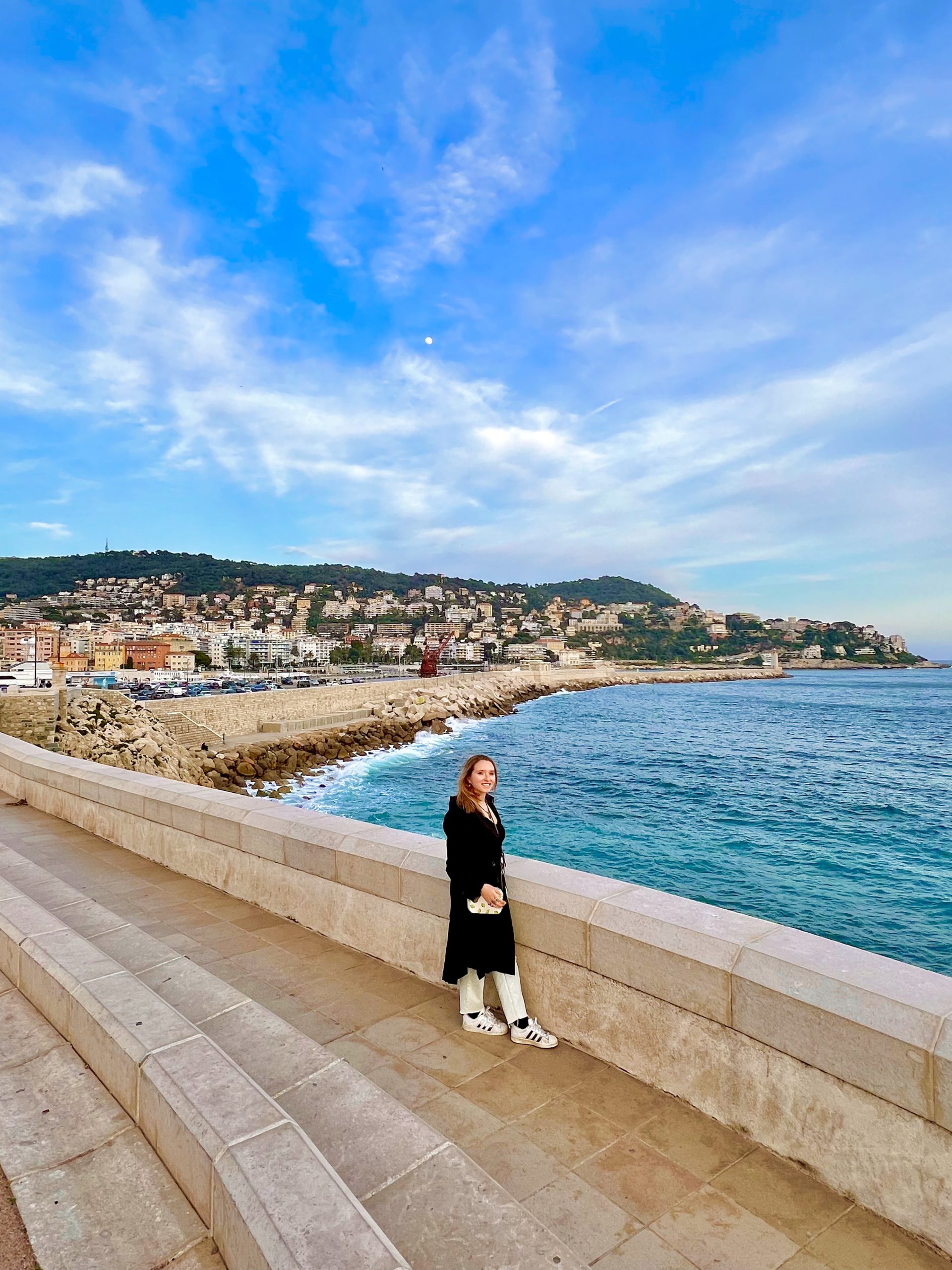 Explore the Captivating Beauty of France - Pictures of Famous Landmarks and Scenic Landscapes; travel guide to Nice.