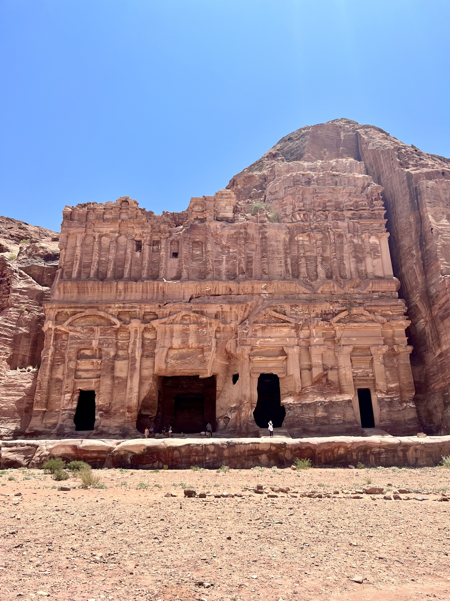 Beautiful landscape of Jordan featuring historic ruins, desert scenery, and unique rock formations. The image highlights Jordan's diverse attractions, including ancient cities, UNESCO World Heritage sites, and stunning natural beauty, making it a popular destination in the Middle East for travelers seeking cultural and outdoor adventures. travel guide to Petra