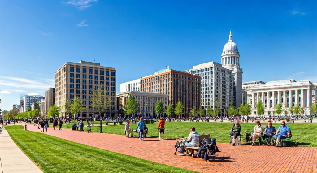 Beautiful landscape of Wisconsin showcasing lush forests, scenic lakes, and charming small towns—perfect for outdoor adventures, road trips, and Midwest travel. #WisconsinTravel #ExploreWisconsin #MidwestAdventures #NaturePhotography #ScenicViews; best places to visit in Wisconsin