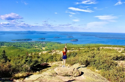 Experience the breathtaking coastal beauty of Bar Harbor, Maine, with stunning waterfront views, rugged cliffs, and charming New England architecture. This gateway to Acadia National Park offers scenic harbors, fresh seafood, and unforgettable sunrises over the Atlantic. A must-visit destination for nature lovers and travelers exploring Maine’s coast. #BarHarborMaine #CoastalViews #VisitMaine; Visit Acadia National Park